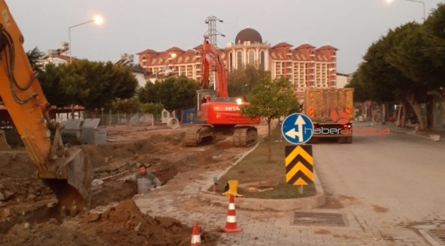 Manavgat'ta kanalizasyon hattı arızası giderildi