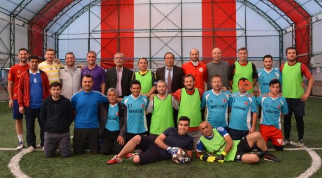 Öğretmenler arası futbol turnuvası