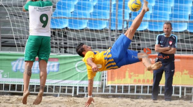 Plaj futbolunda çeyrek finaller oynandı
