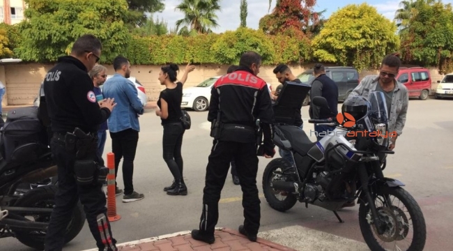 Polis okul çevrelerini denetledi
