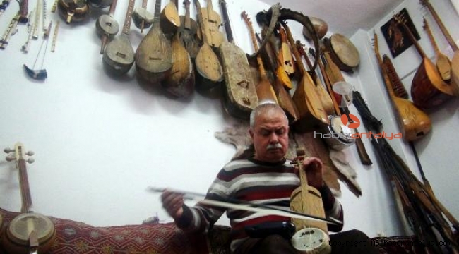 200 parçalık müzik enstrümanları koleksiyonu oluşturdu