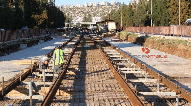 3. Etap Raylı Sistem'de raylar döşenmeye başladı