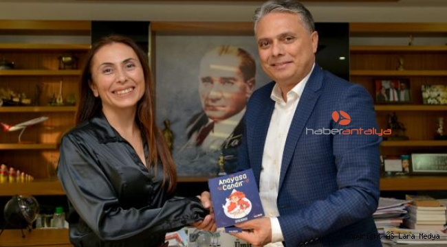 'Anayasa Candır'ı tavsiye etti