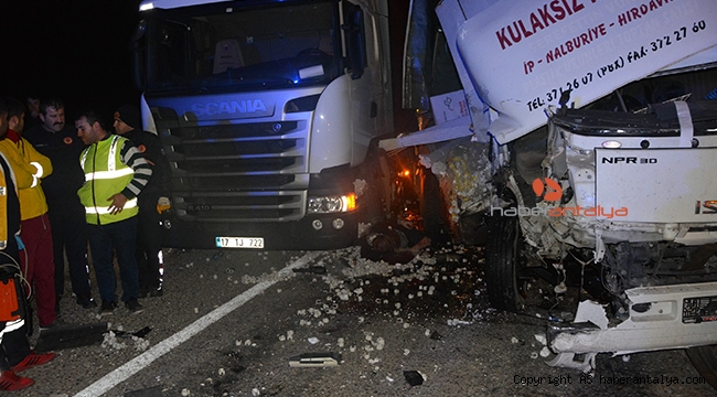 Antalya'da feci kaza: 1 ölü, 1 yaralı
