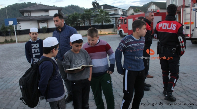 Antalya'da müftülük binasında yangın
