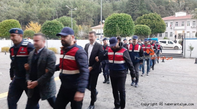 Antalya'da suç örgütü operasyonu: 8 gözaltı