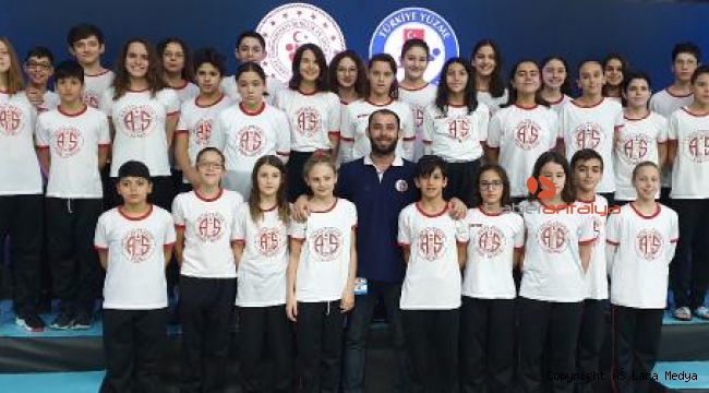 Antalyaspor, yüzmede 10 Türkiye şampiyonluğu kazandı