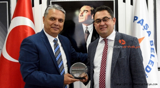 Başkan Uysal, İbradı Belediye Başkanı Küçükkuru'yu ağırladı