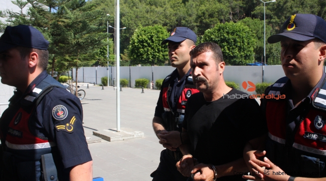 Eşini 25 bıçak darbesiyle öldüren koca: "Bebeğimize bakmadı, kendimi kaybettim"