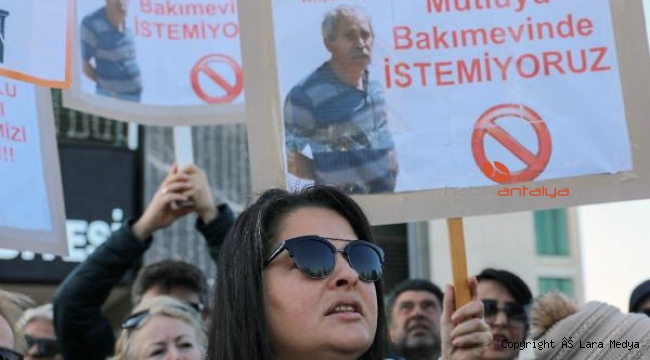 Hayvanseverden 'Mutlu'yu istemiyoruz' eylemi