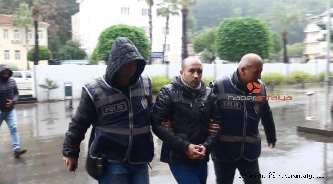 İstismarda bulunup, fotoğraflarını çektiğini öne sürdüğü kişiyi bıçakladı