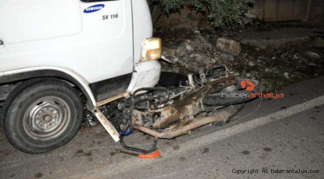 Kamyonetle çarpışan motosikletin sürücüsü öldü