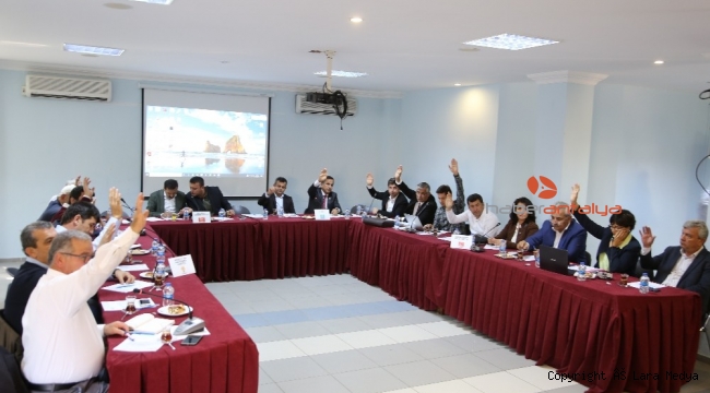 Kaş Belediyesi'nde yılın son meclisi