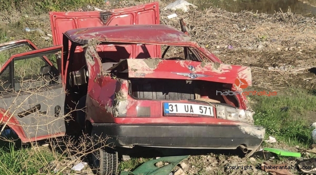 Kaş'ta otomobil takla attı: 1 yaralı