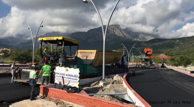 Kemer'de yol çalışmaları
