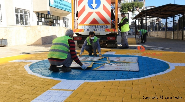 Kepez'den okul bahçelerine eğitici oyun alanları