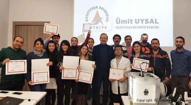 Öğretmenler sertifikalarını aldı