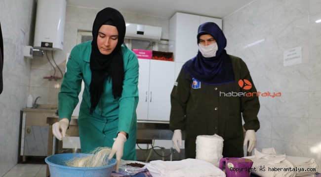 Severek yaptıkları mesleklerini duyan irkiliyor