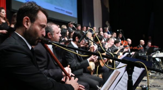 Türkü Türkü Türkiye'm konserinde müzik şöleni