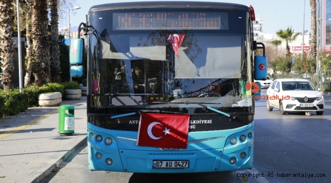 AP'deki çirkin saldırıya Antalya'dan bayraklı tepki