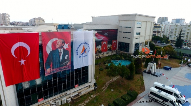 Başkan Uysal'dan Türk Bayrağı talimatı