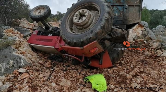 Kaş'ta traktör kontrolden çıktı