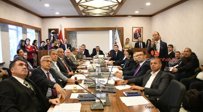 Kemer'de yeni yılın ilk meclisi yapıldı