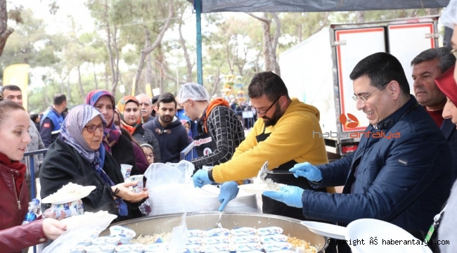 Köy Pazarı'na ziyaretçi akını