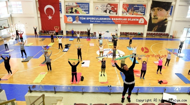 Muratpaşa form tutuyor
