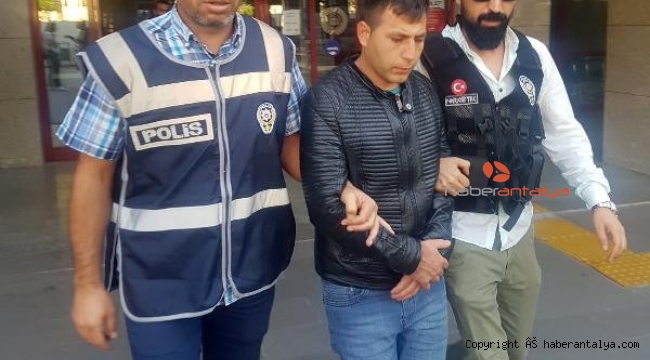 PES! Uyuşturucu cami avlusuna düştü!