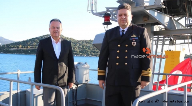 'TCG Fırtına' Kahraman Topçu için demirledi