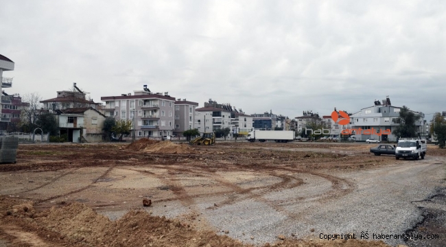 Teomanpaşa yeşil gerdanlık taktı