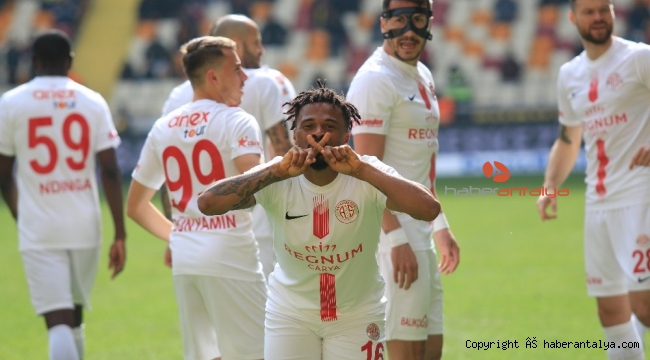 Antalyaspor'da Fredy'den büyük çıkış