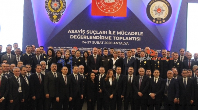 Bakan Soylu hakimlerden elektronik kelepçenin yaygınlaştırılmasını istedi