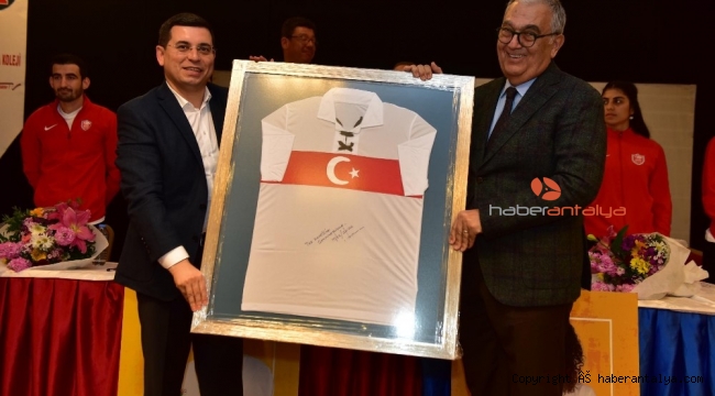 Başkan Tütüncü: "Spor yatırımlarında kendimizle yarışıyoruz"