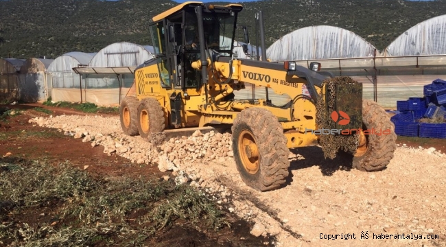 Kaş'ta stabilize yol çalışması sürüyor
