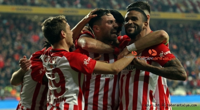 Süper Lig: Antalyaspor: 3 - Kasımpaşa: 1