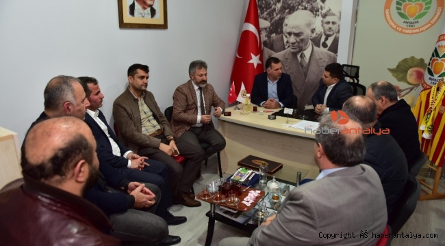 Tütüncü'den depremi yaşayan illerin derneklerine taziye