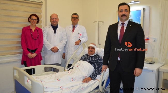 Yüzünden 5 santimetrelik tümör çıkarıldı