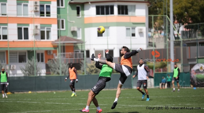 Alanyaspor'dan korona virüs kararı