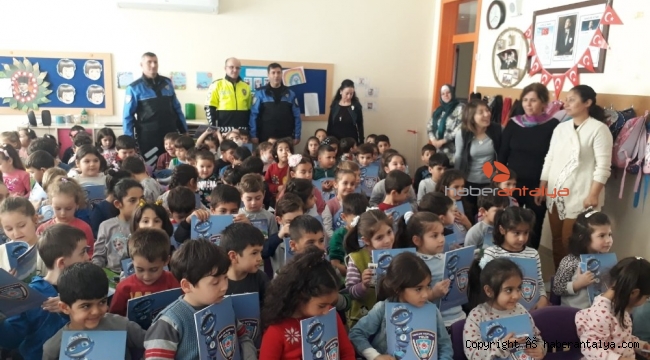 Antalya Polisinden öğrenci ve öğretmenlere bilgilendirme semineri