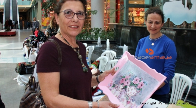 Antalya'da Dünya Kadınlar Günü El Emeği Sergisi açıldı