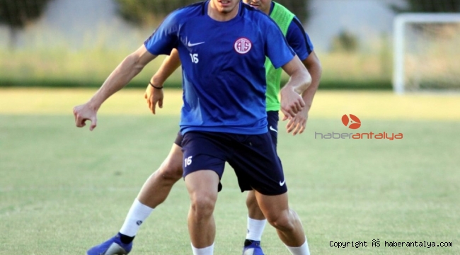 Antalyaspor'da, Bünyamin Balcı performansıyla göz dolduruyor