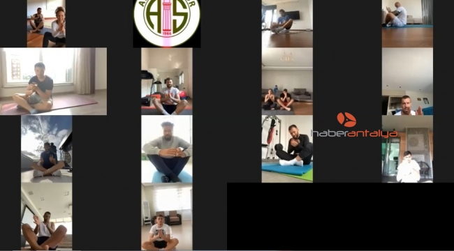 Antalyaspor'da 'Yoga Günü'