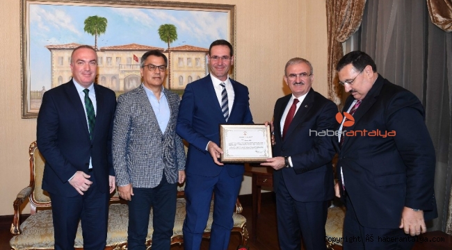 Depremzedeleri yalnız bırakmayan hayırseverlere teşekkür belgesi
