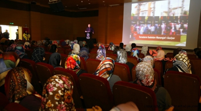 Manavgatlı Bin 500 kadın Antalya'yı gezdi