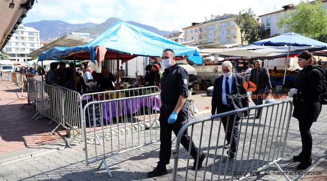 Alanya pazarlarında Korona önlemi
