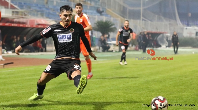 Alanyaspor'da Umut Güneş, sokağa çıkma yasağına giren tek oyuncu oldu