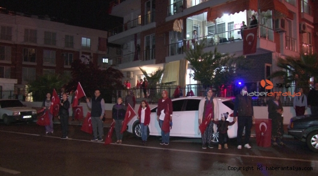Antalya'da muhtardan ses sistemli 23 Nisan coşkusu