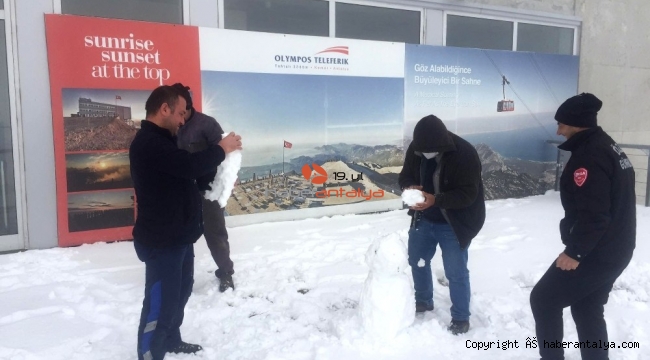 Antalya'nın 2 bin 365 metre zirvesine kar düştü